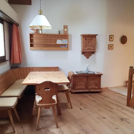 Chesa Chuederun 34 By Interhome شقة *