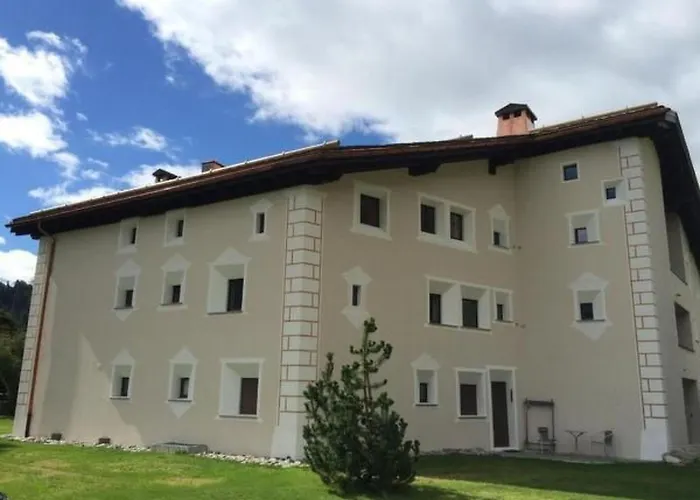 Chesa Chuederun 34 By Interhome